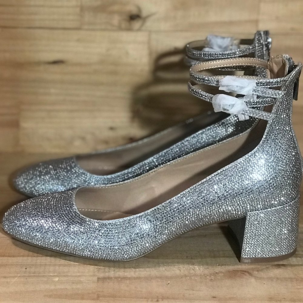 Jewel Badgley Mischka REEVES Pump